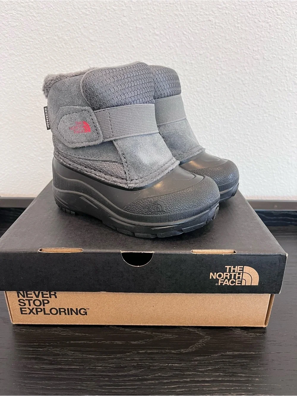 NEW North Face Snow Boots